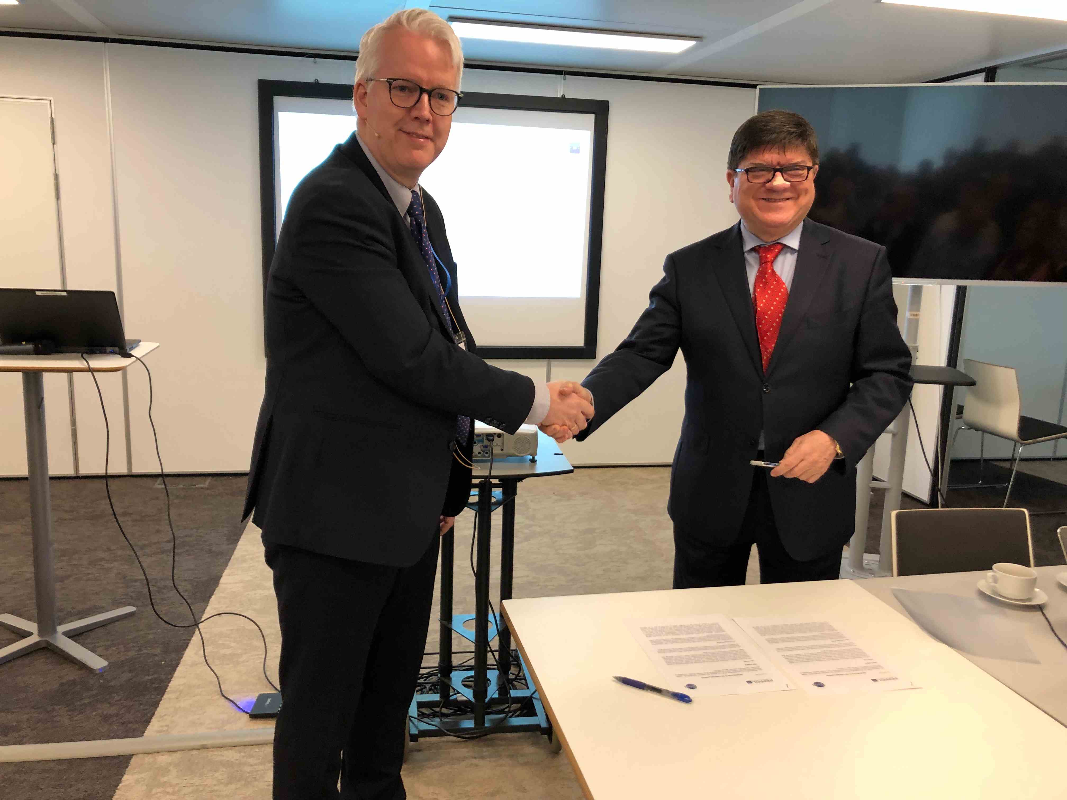 OpenPEPPOL and GS1 sign a Memorandum of Understanding to generate further benefits for their users